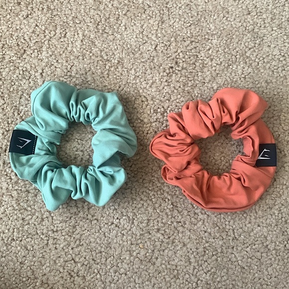 NWOT Gymshark KK Fit Scrunchies - 2pk - Earth Orange and Green Juice - Picture 2 of 4